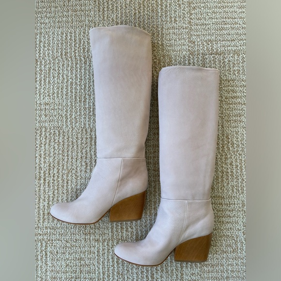 NIB Shopbop COCLICO Bly Knee High Boot in Grain Beige Leather - 39/8.5 - Picture 13 of 16